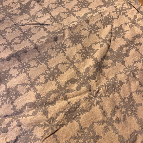 Crate and Barrel Snowflake tablecloth - Picture 3 of 4